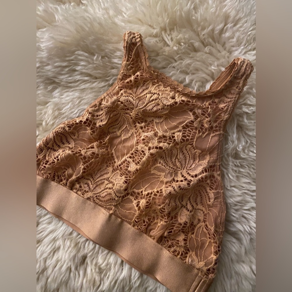 NWOT TAN Lacy Leisure Slip-over,  S. *P1052